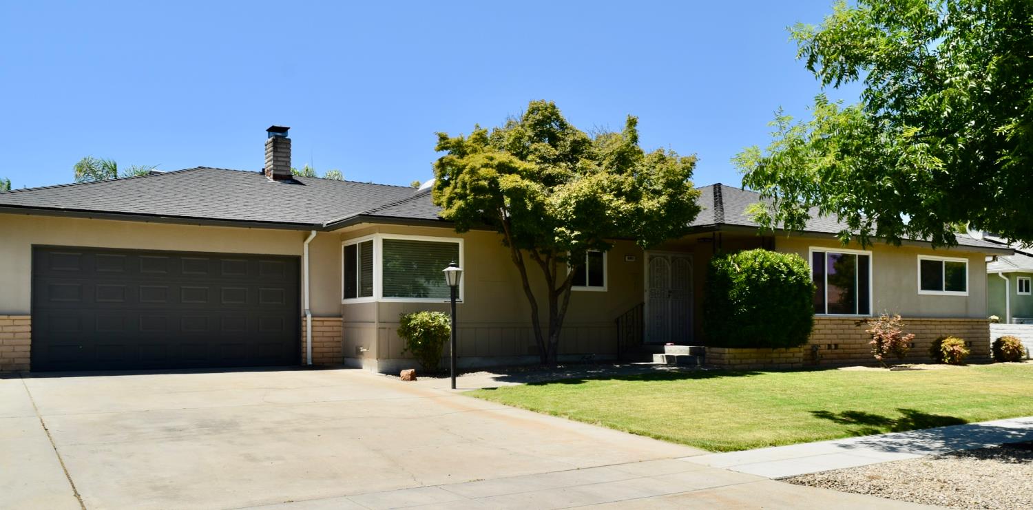 6061 N 9Th St, Fresno, CA 93710