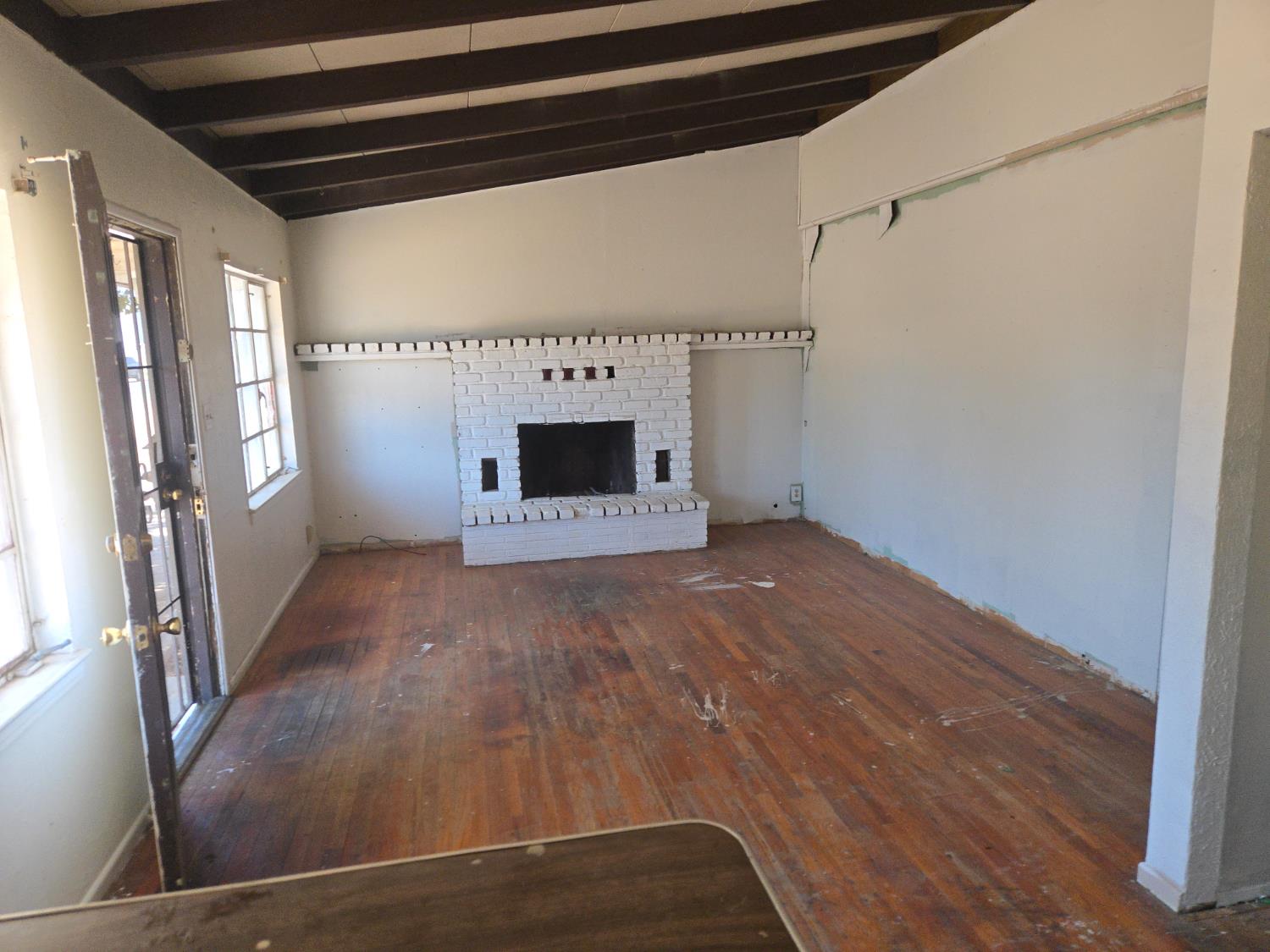 2003 E Buckingham Way, Fresno, CA 93726
