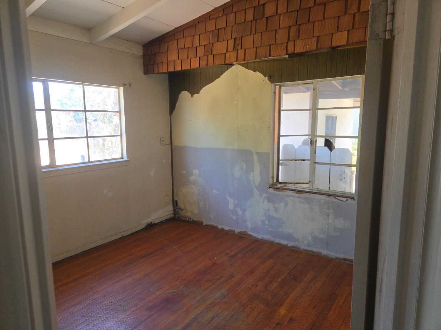 2003 E Buckingham Way, Fresno, CA 93726