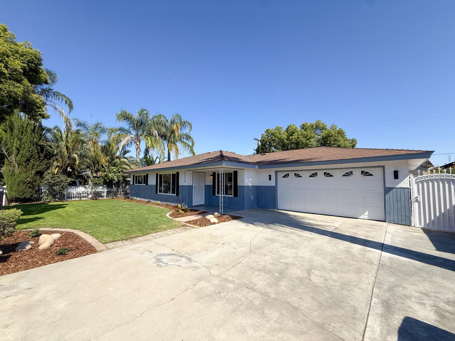 2325 E Hampton Way
